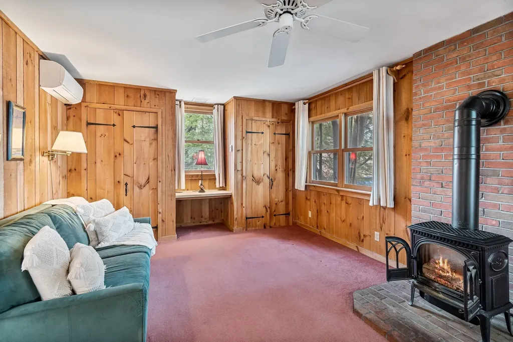 13 Tanglewood Drive Essex VT 05452
