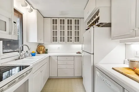 13 Tanglewood Drive Essex VT 05452