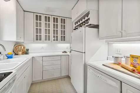 13 Tanglewood Drive Essex VT 05452