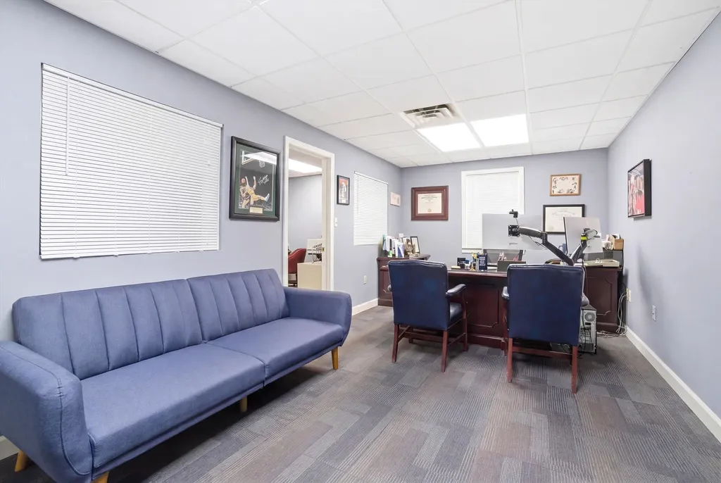 8 Chestnut Drive Bedford NH 03110