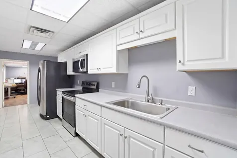 8 Chestnut Drive Bedford NH 03110