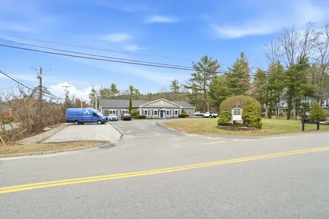 8 Chestnut Drive Bedford NH 03110