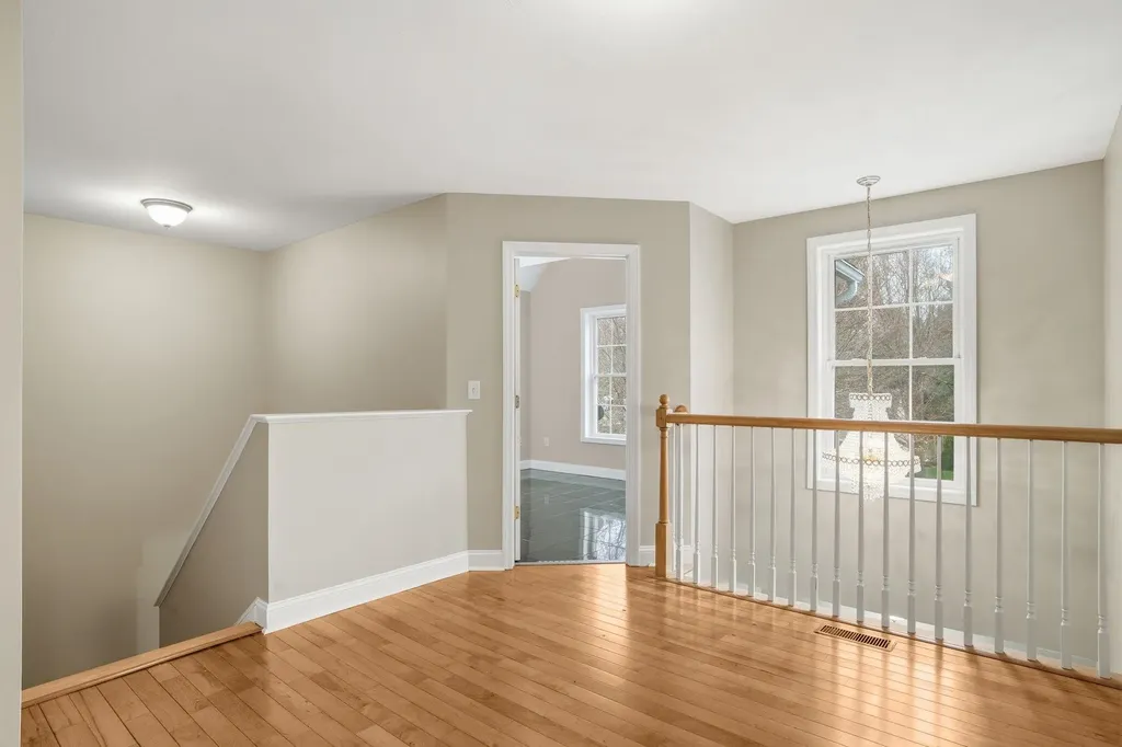 46 Cherrywood Drive Nashua NH 03062
