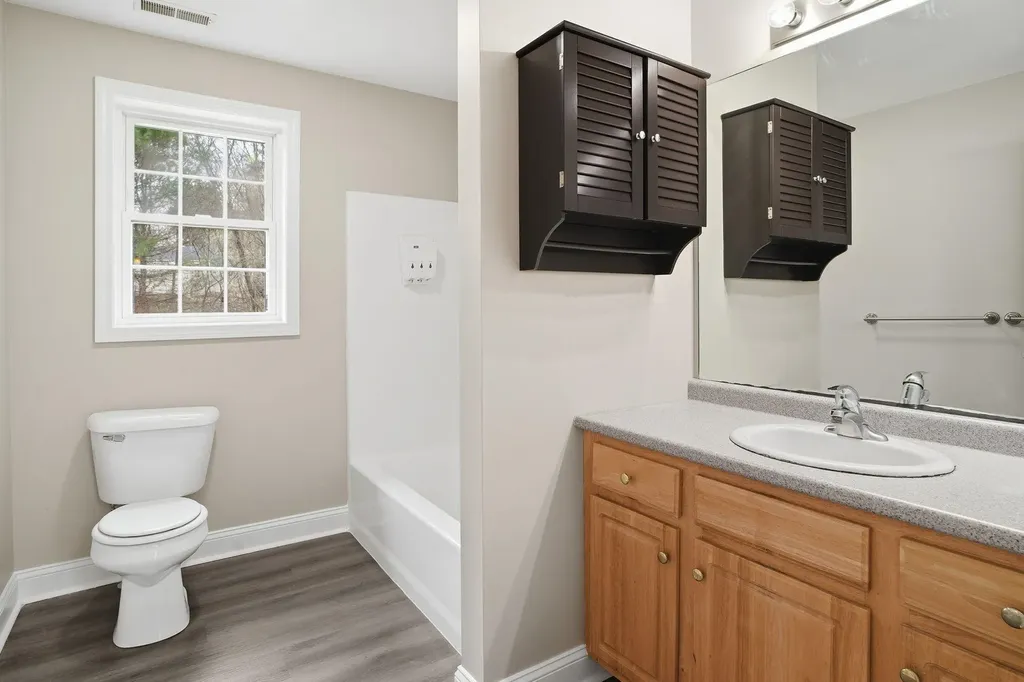 46 Cherrywood Drive Nashua NH 03062