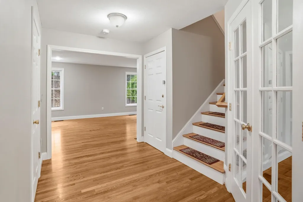 46 Cherrywood Drive Nashua NH 03062