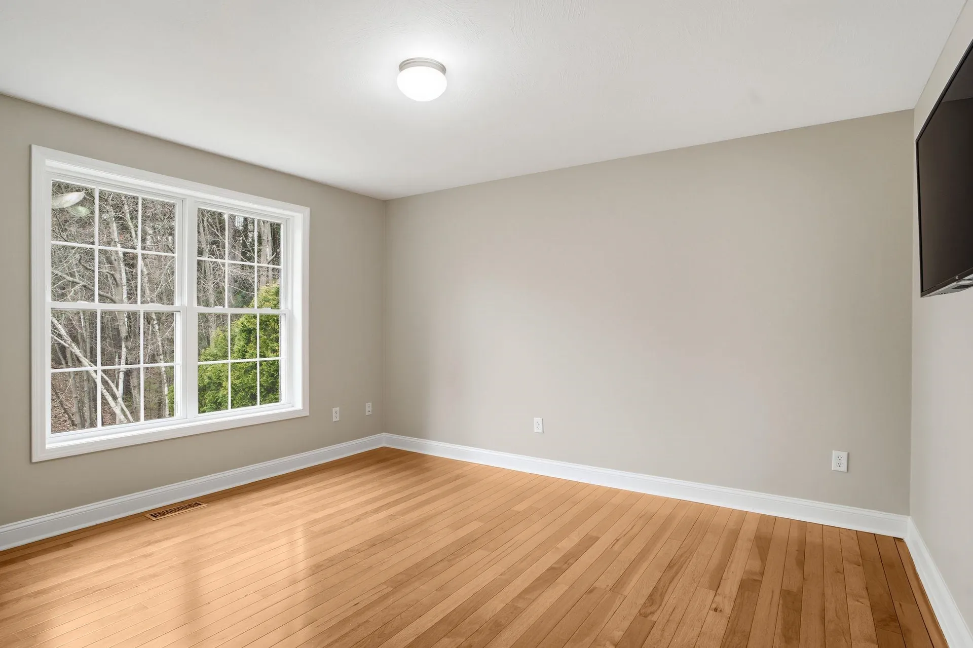 46 Cherrywood Drive Nashua NH 03062