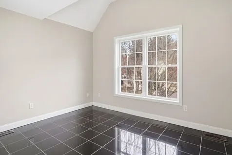 46 Cherrywood Drive Nashua NH 03062