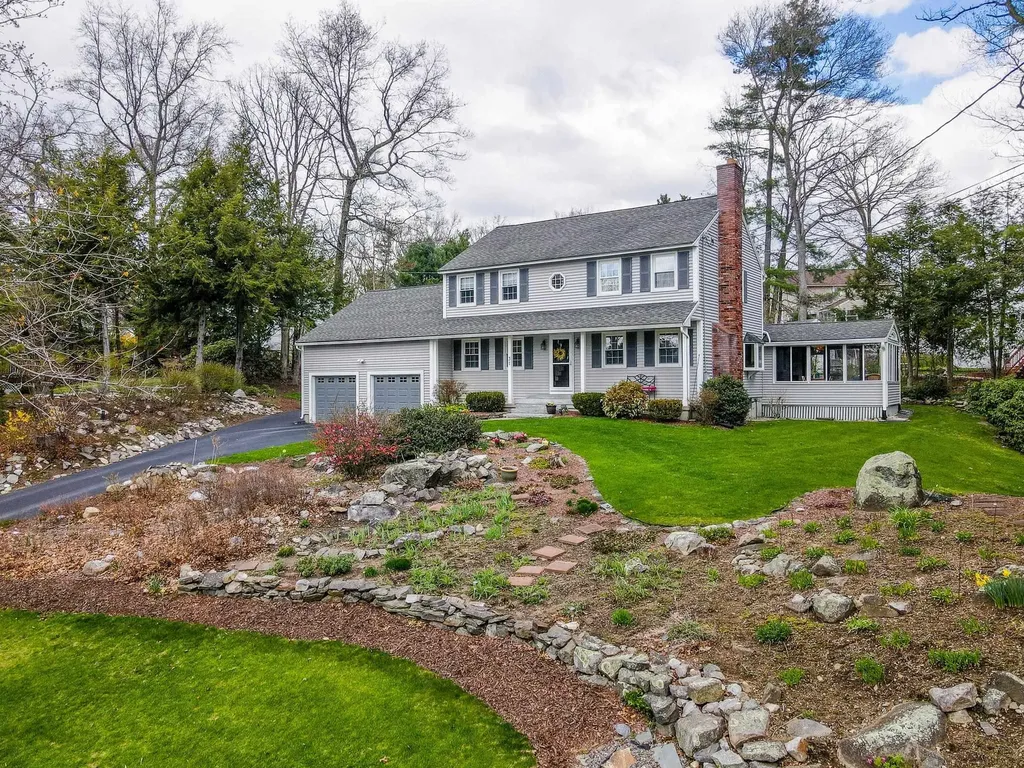 31 Hyacinth Drive Nashua NH 03062