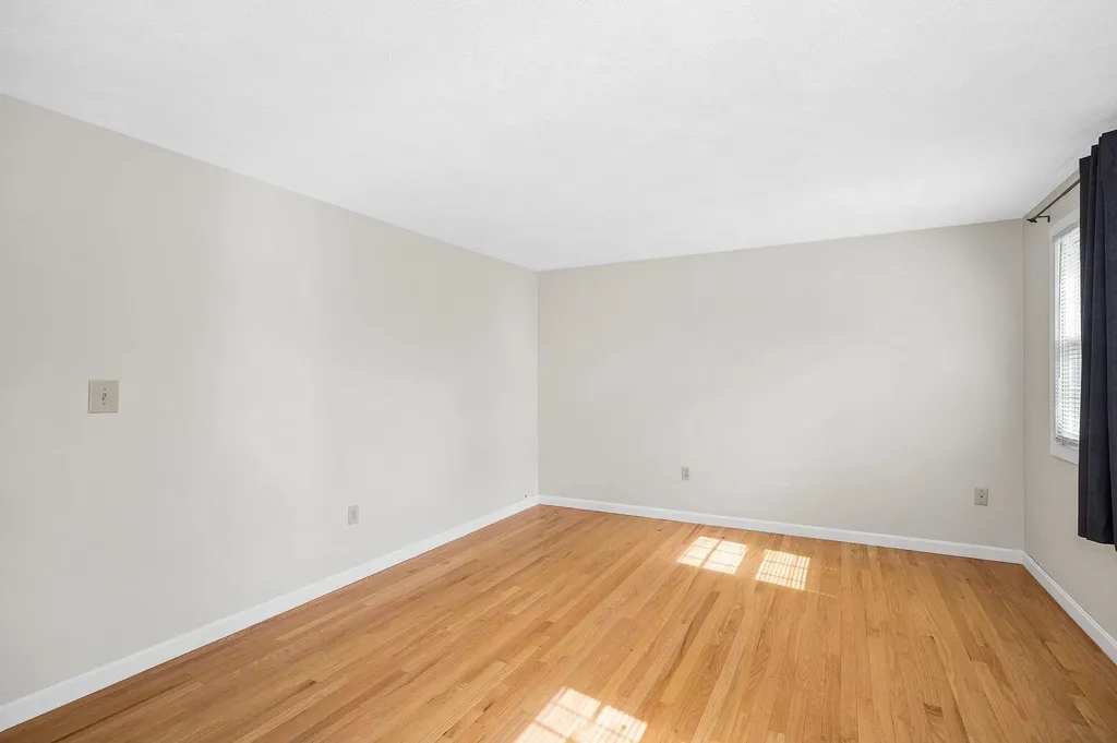 31 Hyacinth Drive Nashua NH 03062