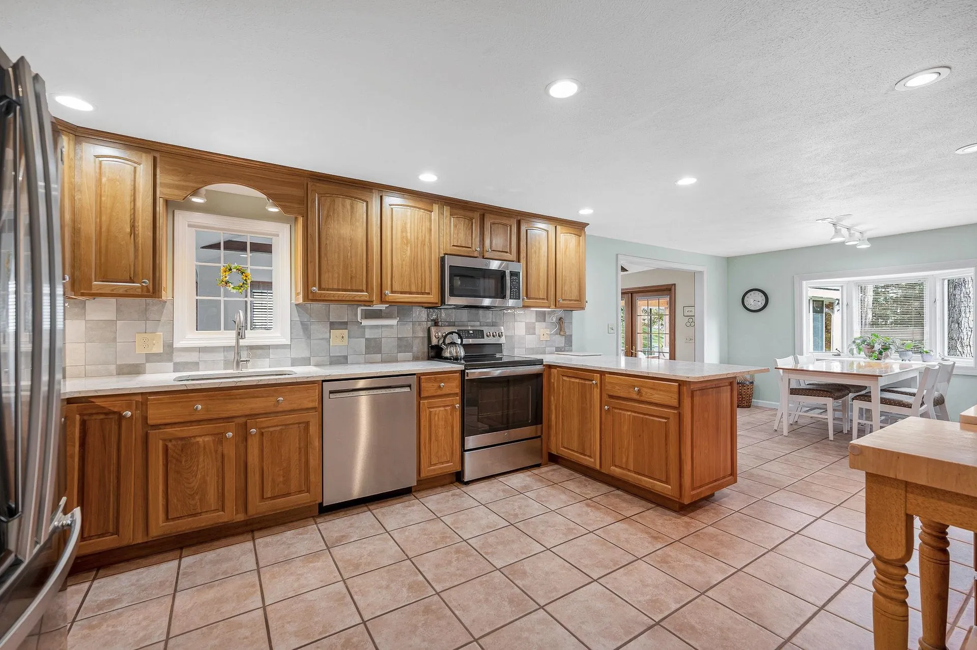 31 Hyacinth Drive Nashua NH 03062