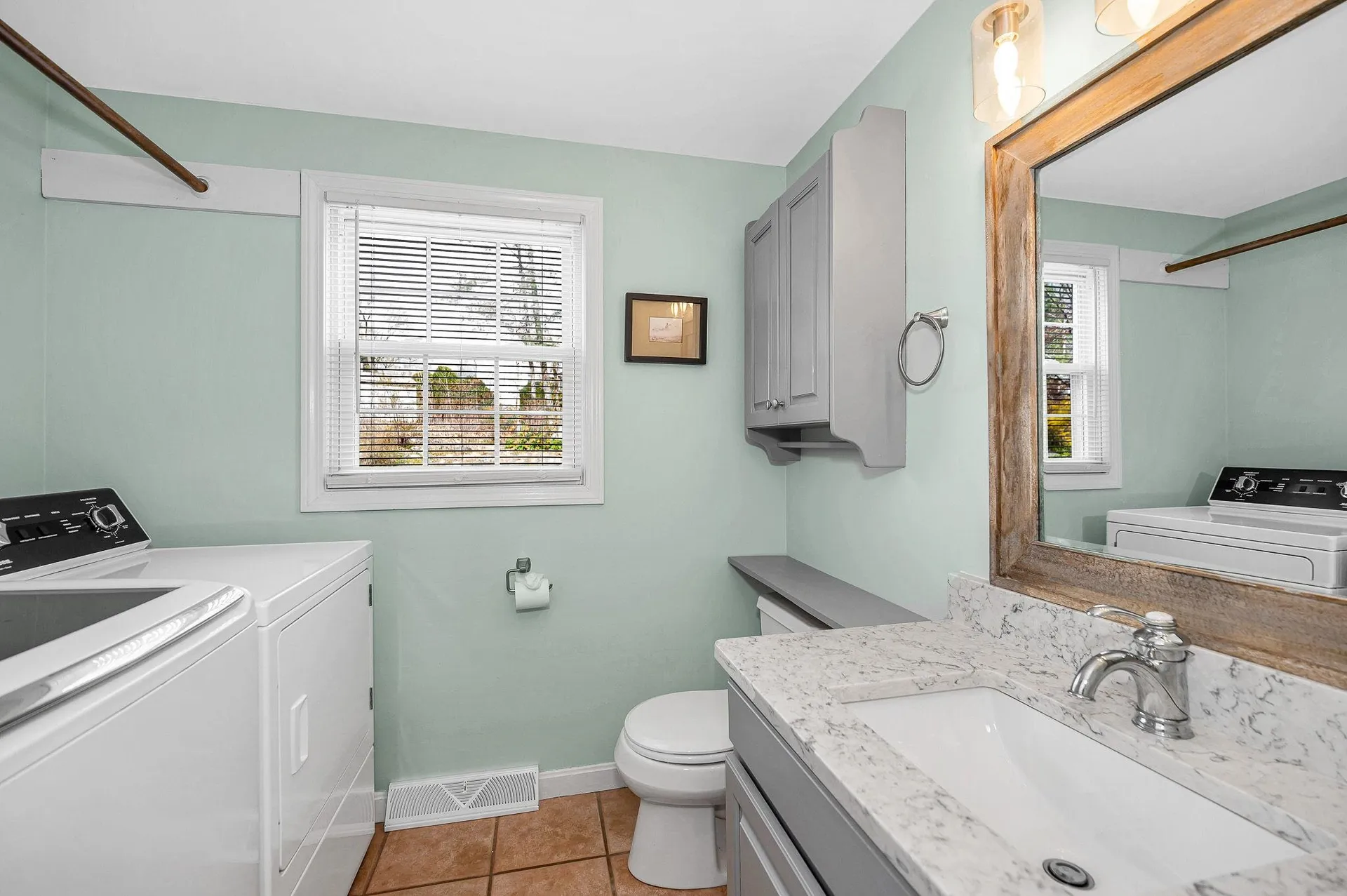 31 Hyacinth Drive Nashua NH 03062