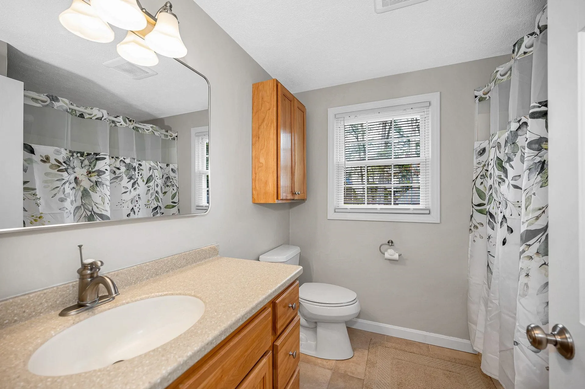 31 Hyacinth Drive Nashua NH 03062