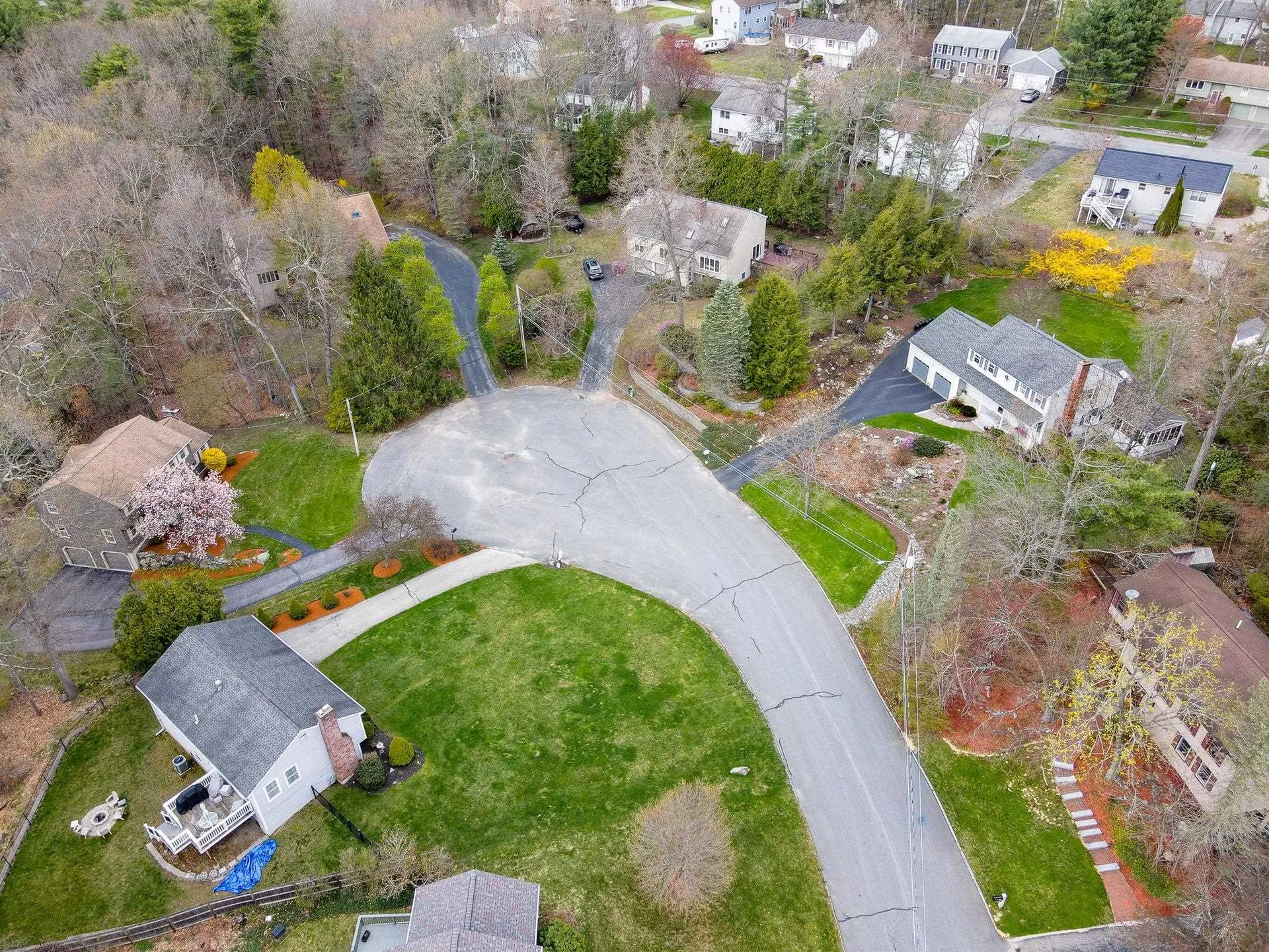 31 Hyacinth Drive Nashua NH 03062