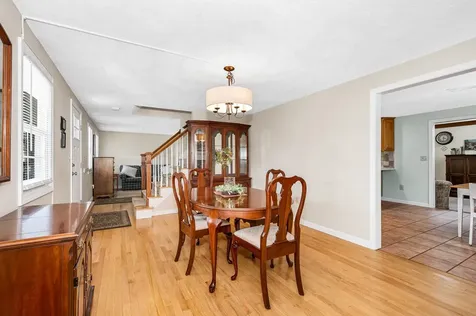 31 Hyacinth Drive Nashua NH 03062