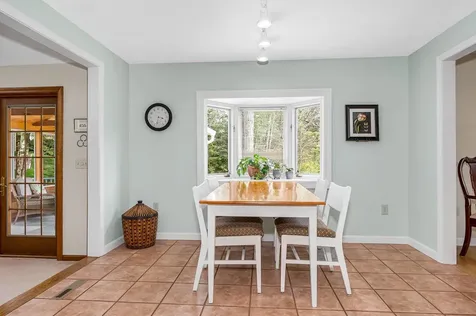 31 Hyacinth Drive Nashua NH 03062