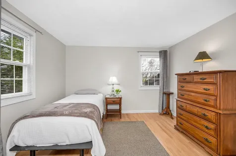 31 Hyacinth Drive Nashua NH 03062