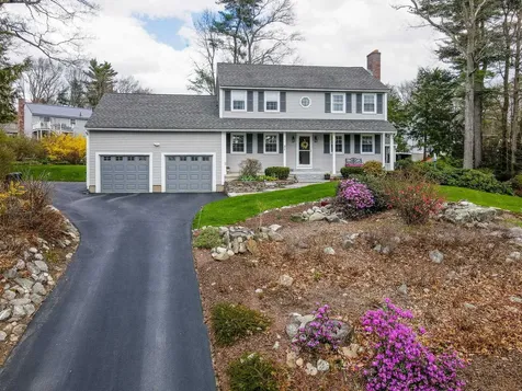 31 Hyacinth Drive Nashua NH 03062