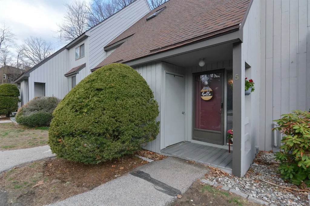 5 Harwich Court Merrimack NH 03054
