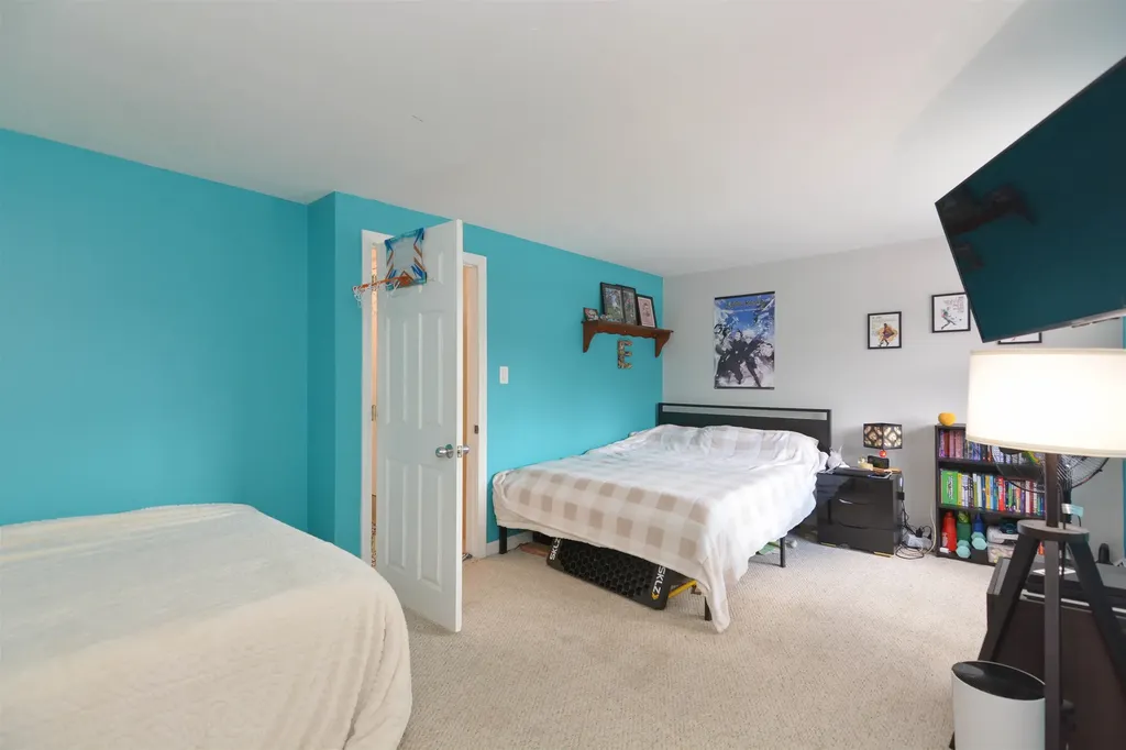 5 Harwich Court Merrimack NH 03054