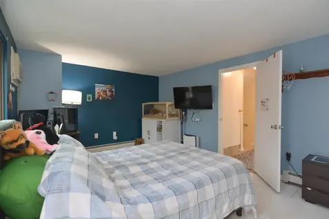 5 Harwich Court Merrimack NH 03054