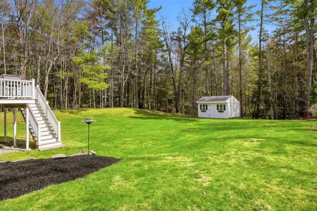 28 Wright Acres Road Bedford NH 03110