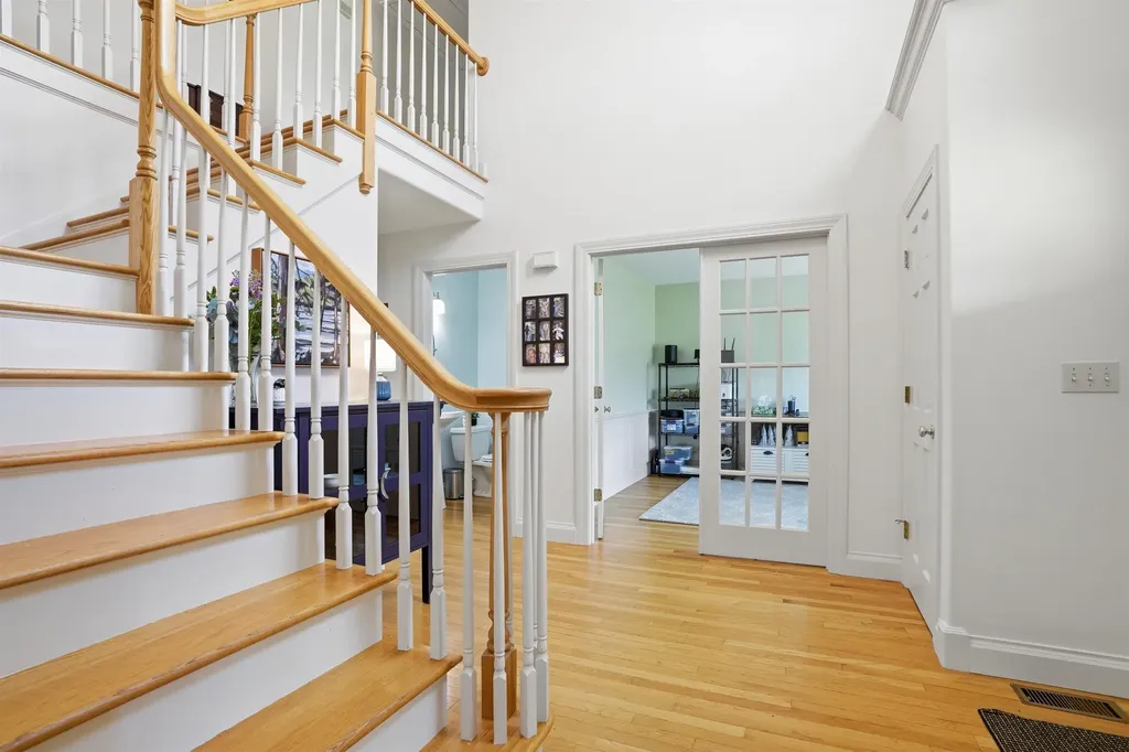 28 Wright Acres Road Bedford NH 03110