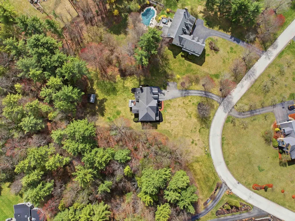 28 Wright Acres Road Bedford NH 03110