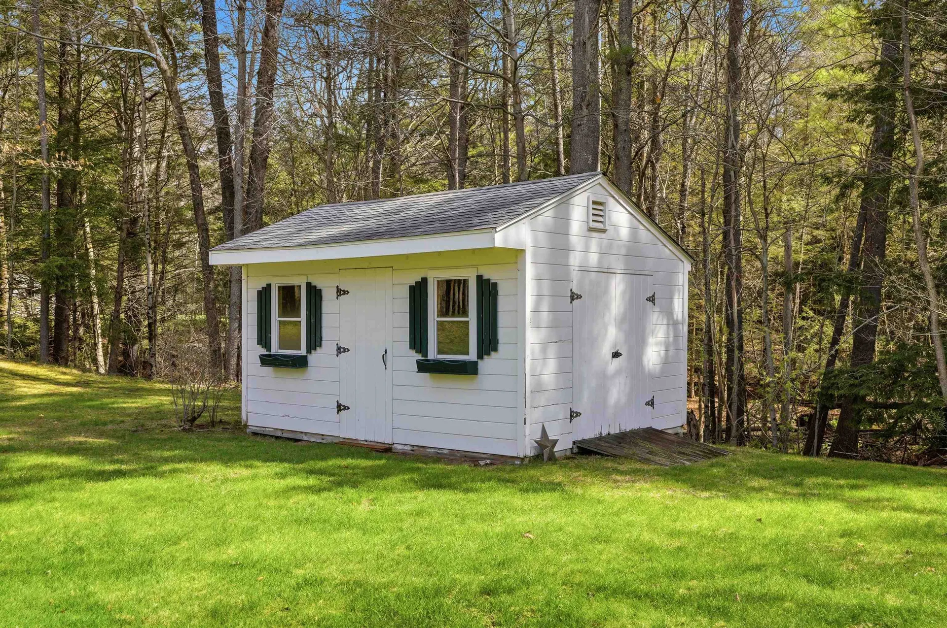 28 Wright Acres Road Bedford NH 03110