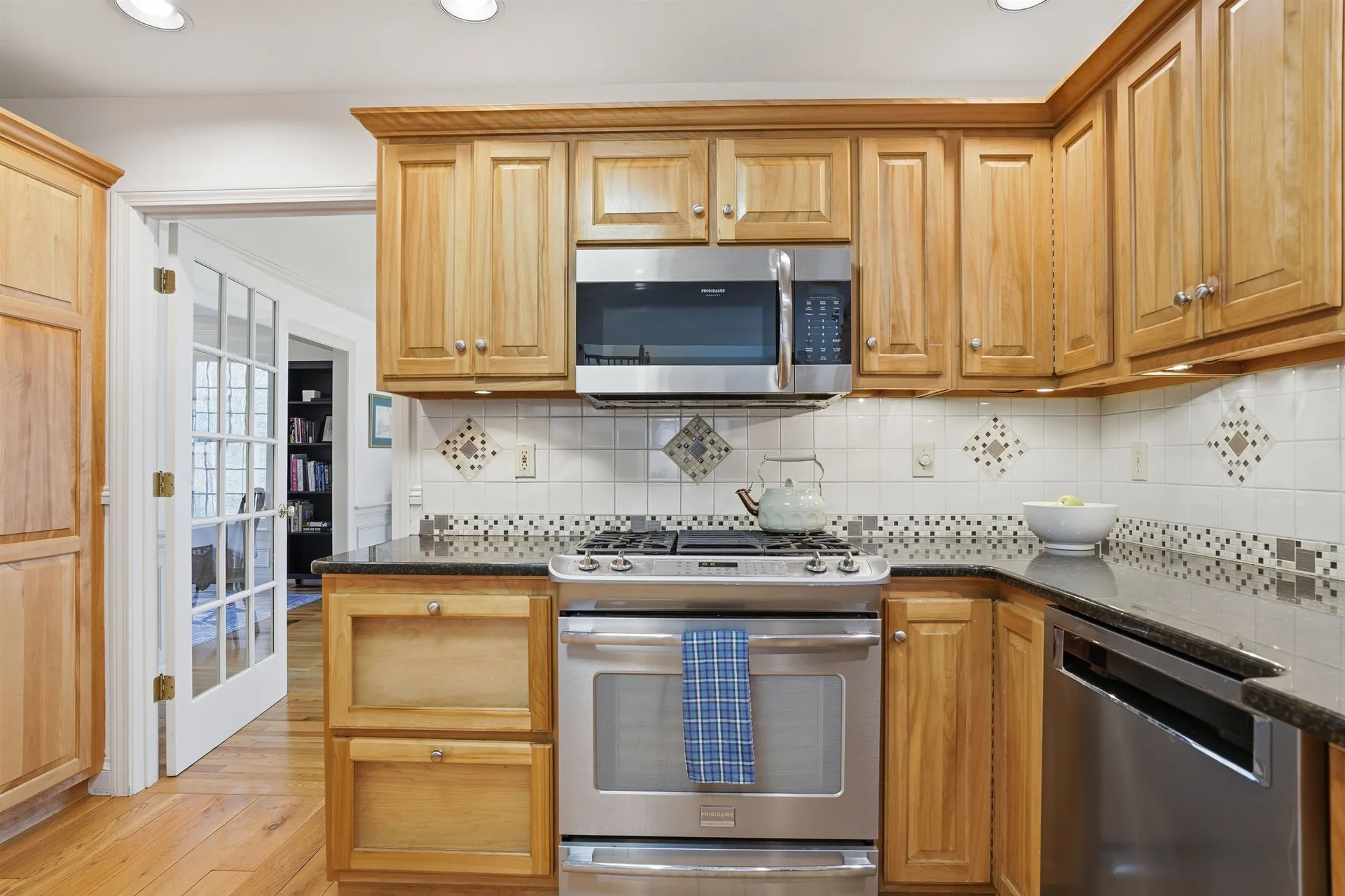 28 Wright Acres Road Bedford NH 03110