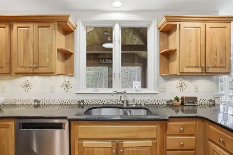 28 Wright Acres Road Bedford NH 03110