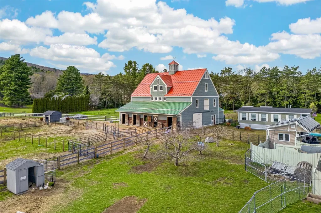 751 Main Road Stamford VT 05352
