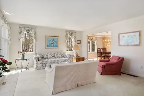 11 Captain Parker Drive Lee NH 03861