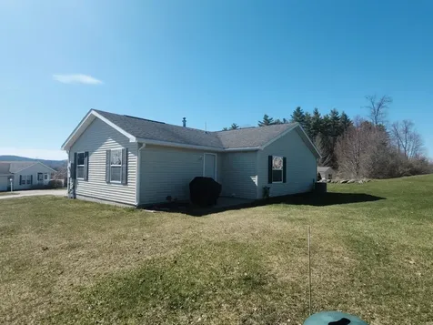 3 Sunset Avenue Franklin NH 03235