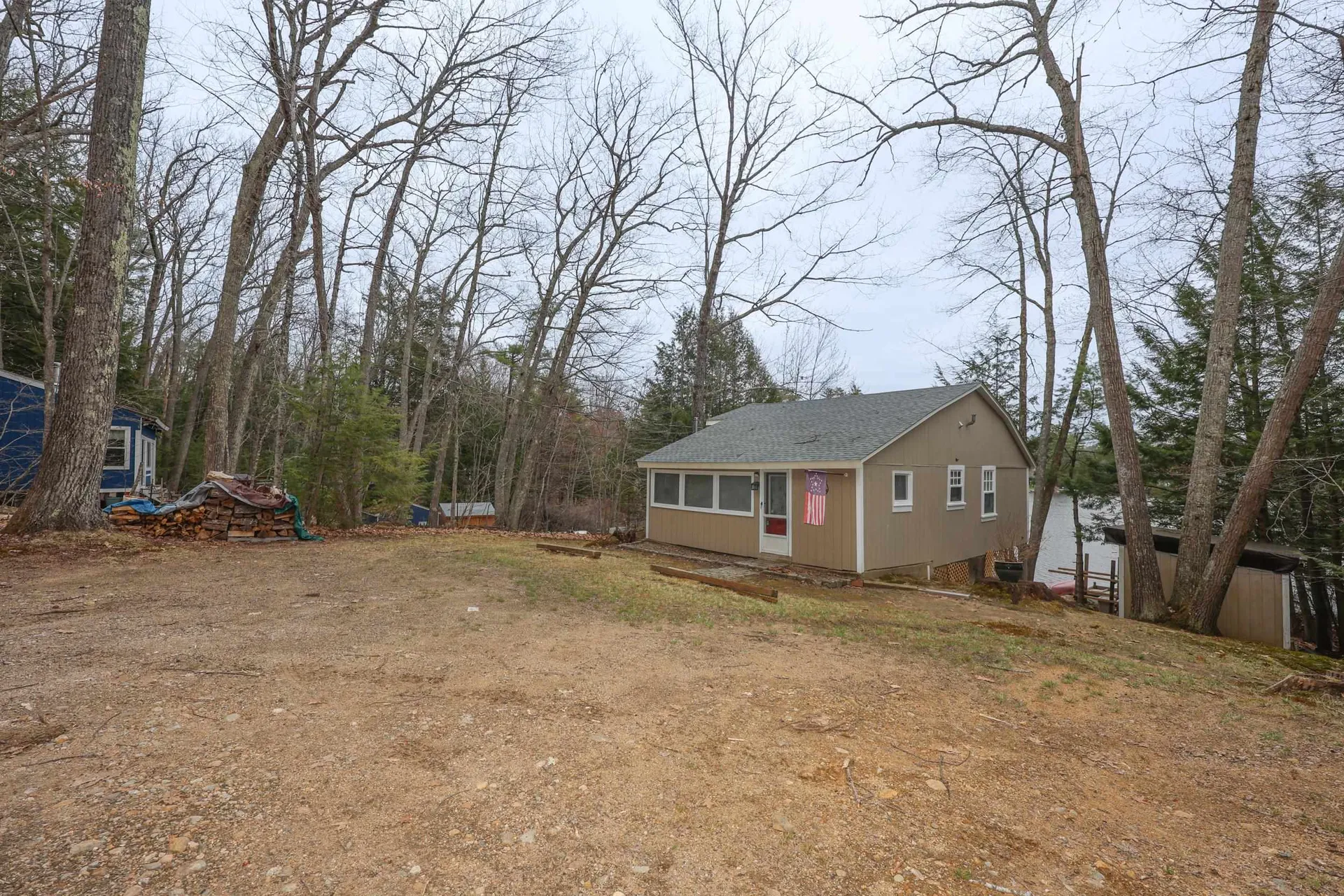 44 W Huntress Pond Road Barnstead NH 03225