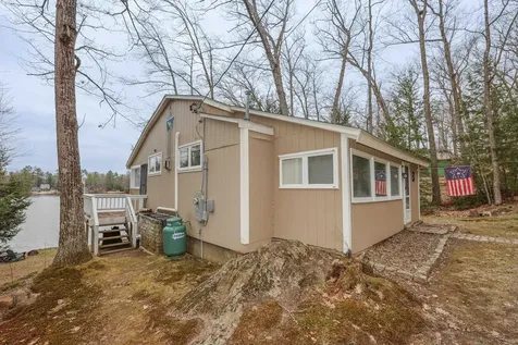 44 W Huntress Pond Road Barnstead NH 03225
