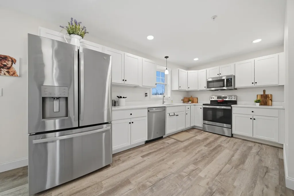 19 Biggs Avenue Epping NH 03042