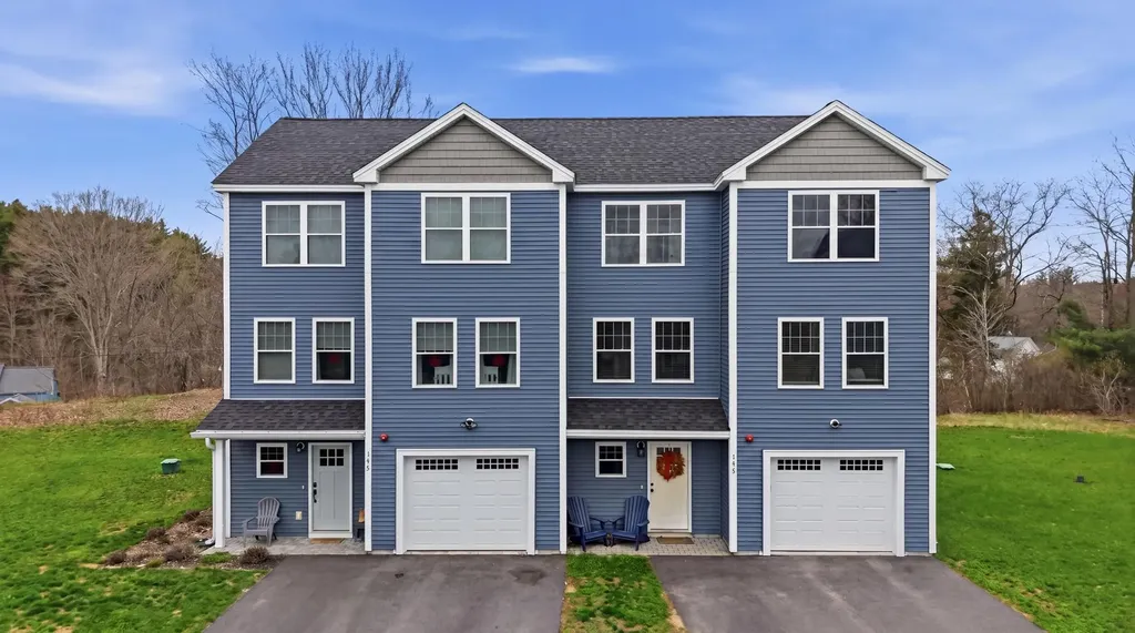 19 Biggs Avenue Epping NH 03042