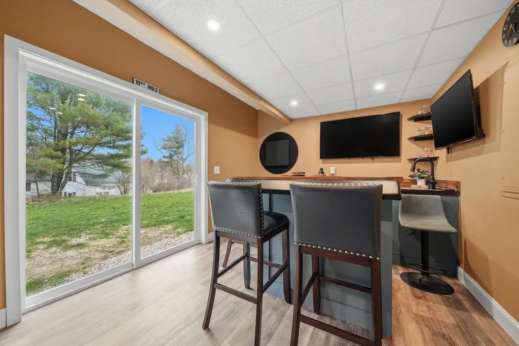 19 Biggs Avenue Epping NH 03042