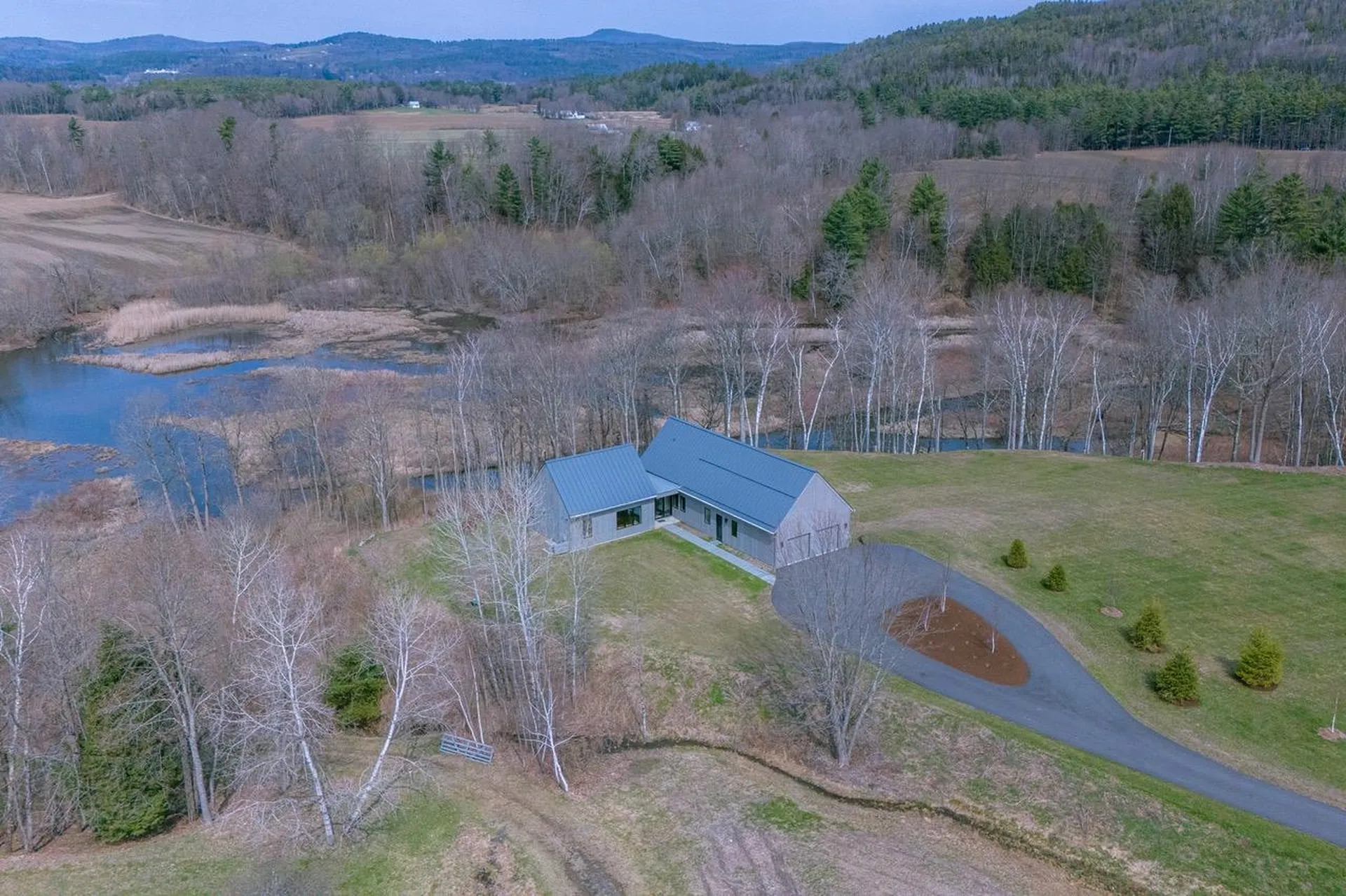 24 Highview Meadows Piermont NH 03779