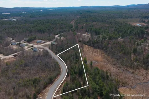 3 Wellington Court Ossipee NH 03864