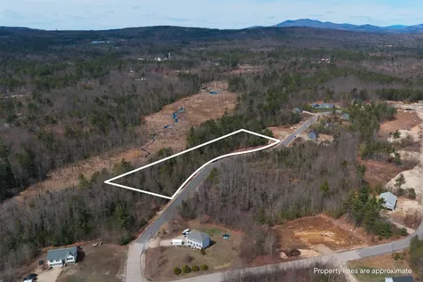 3 Wellington Court Ossipee NH 03864