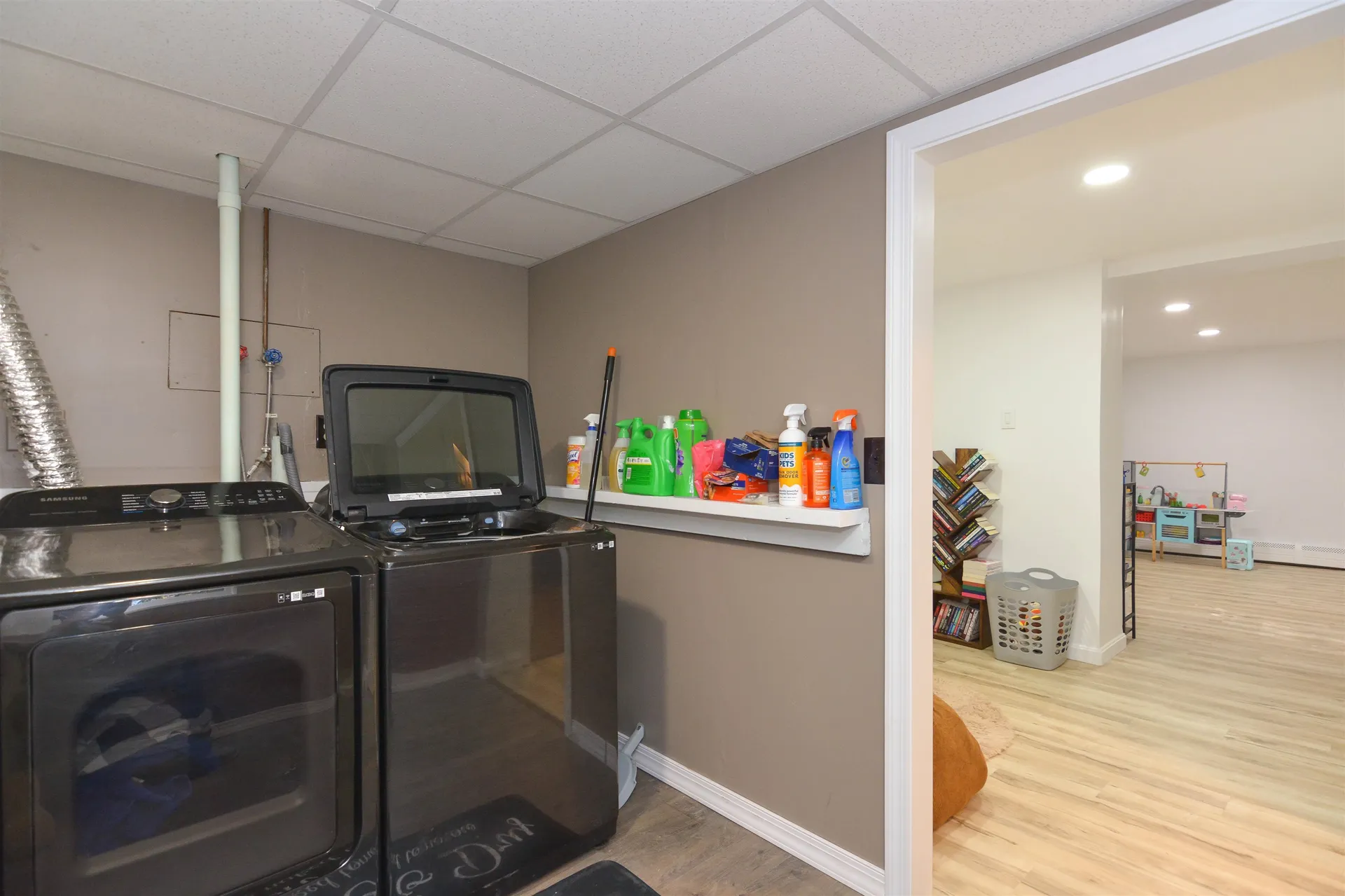 183 Chester Road Derry NH 03038
