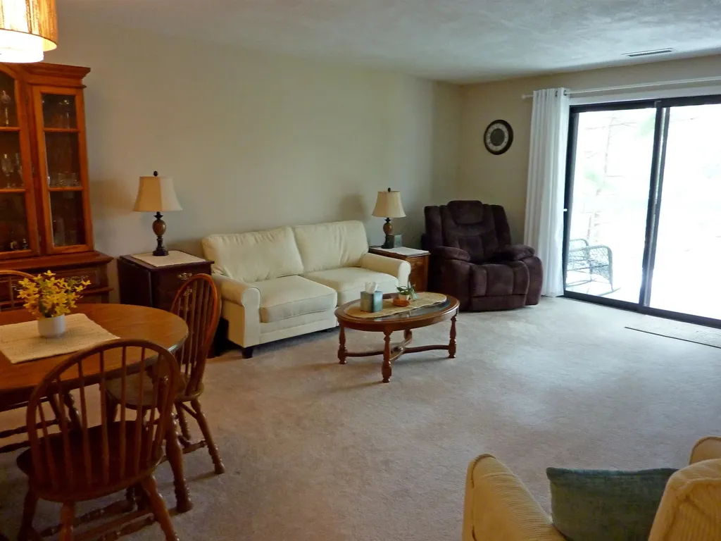 45 Dogwood Drive Nashua NH 03062