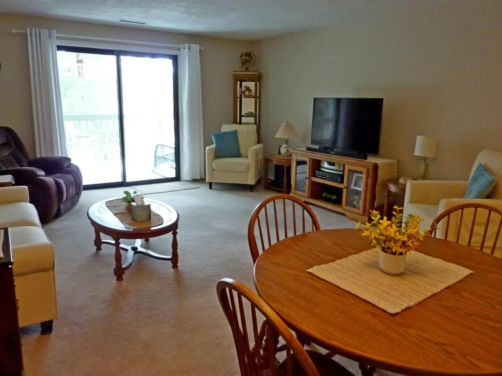 45 Dogwood Drive Nashua NH 03062