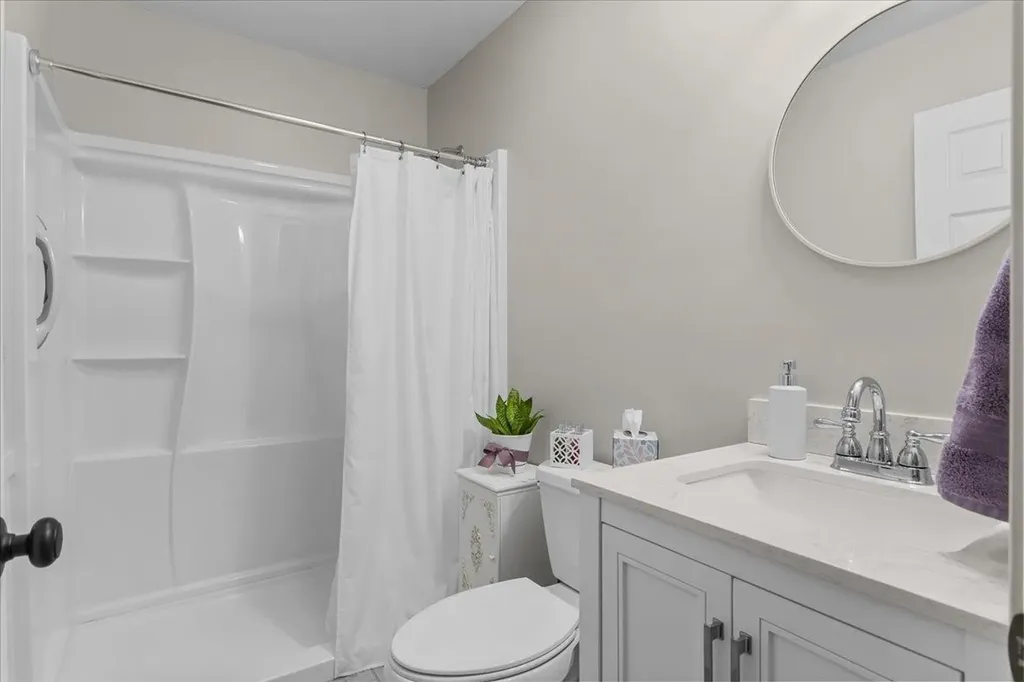 6 Vivian Lane St. Albans Town VT 05478