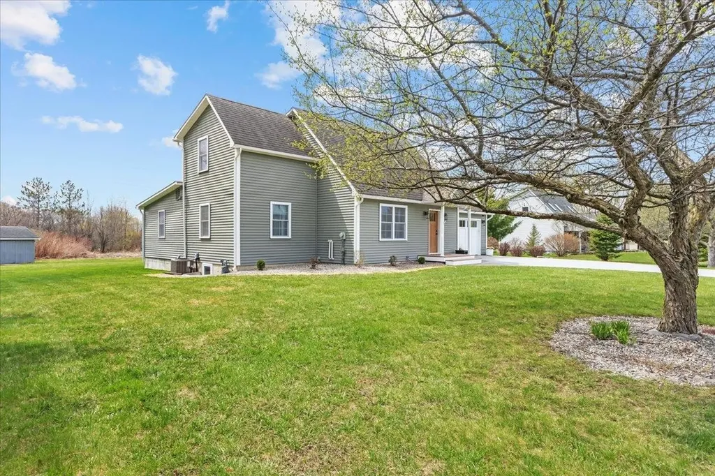 6 Vivian Lane St. Albans Town VT 05478