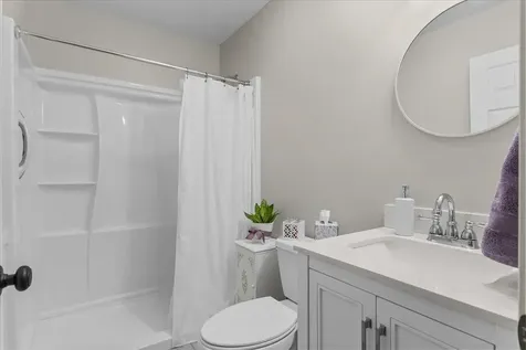 6 Vivian Lane St. Albans Town VT 05478