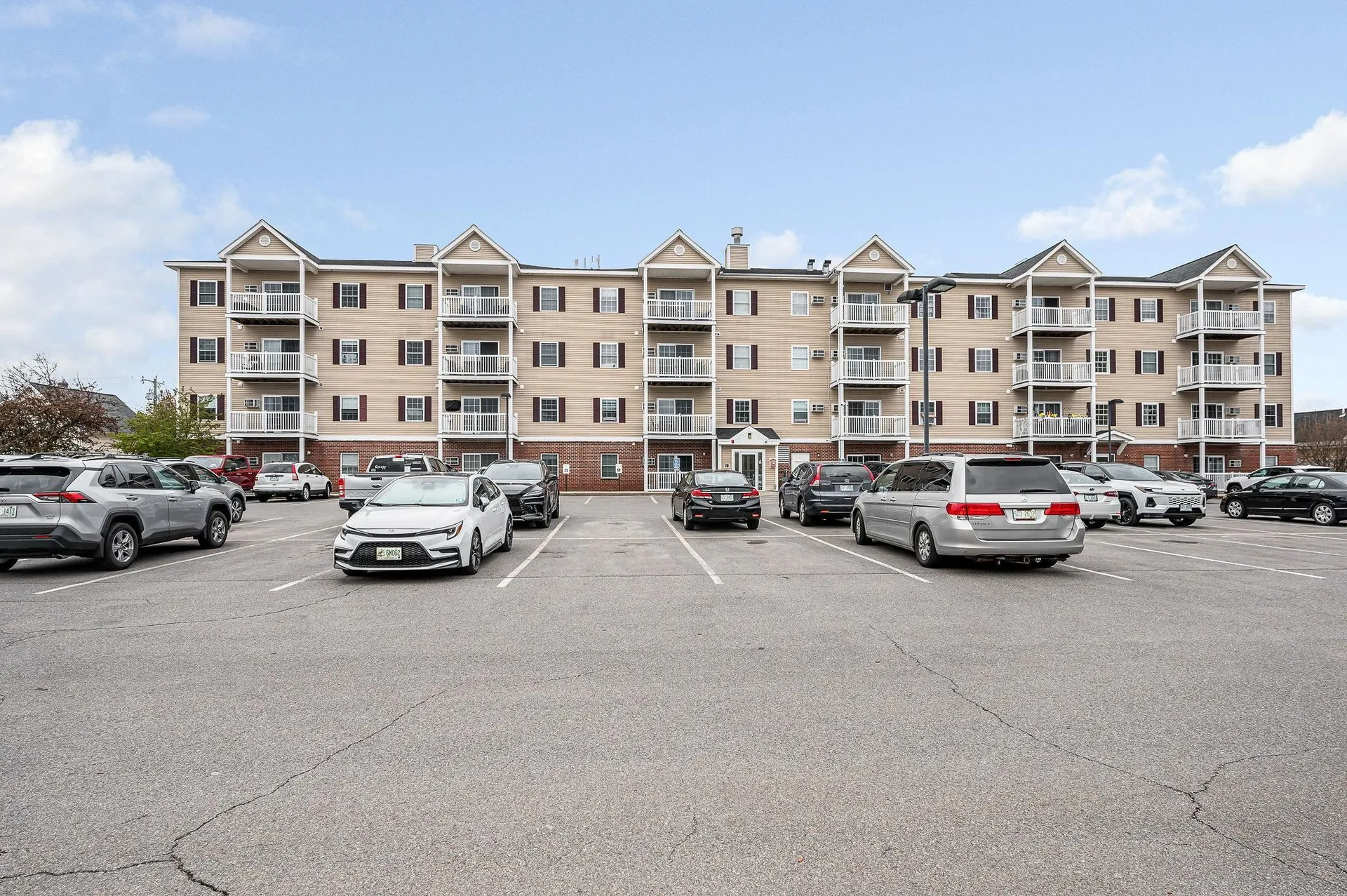 18 Harbor Avenue Nashua NH 03060