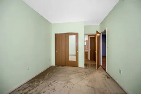 18 Harbor Avenue Nashua NH 03060