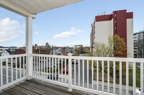18 Harbor Avenue Nashua NH 03060